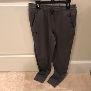 Boys grey under armour pants